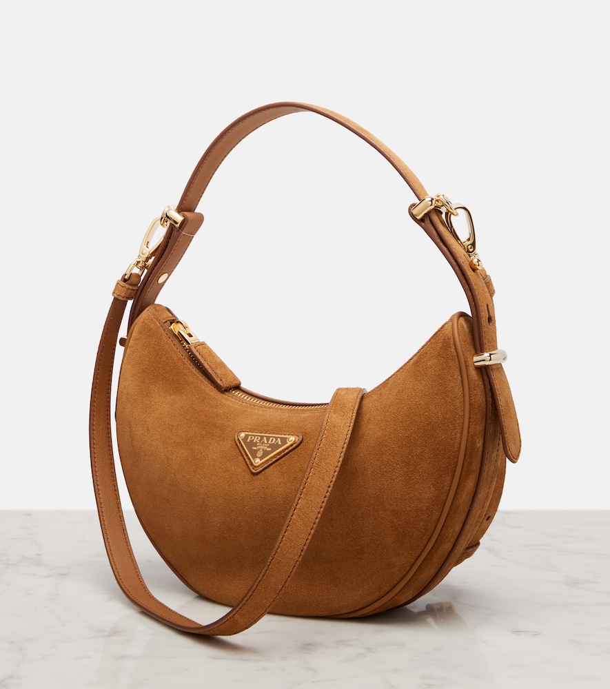  Prada Prada Schultertasche Prada Arqué Aus Veloursleder 