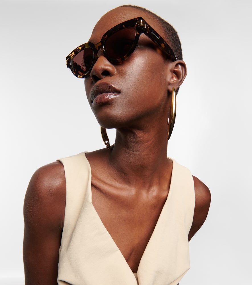 Bottega Veneta Cat-eye Sunglasses In Brown