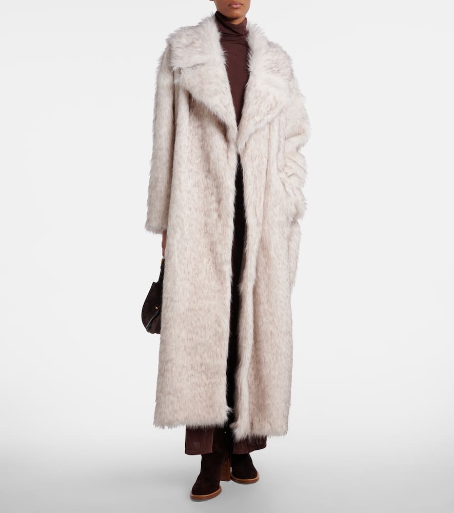 Xu Zhi Oversized Coat In White