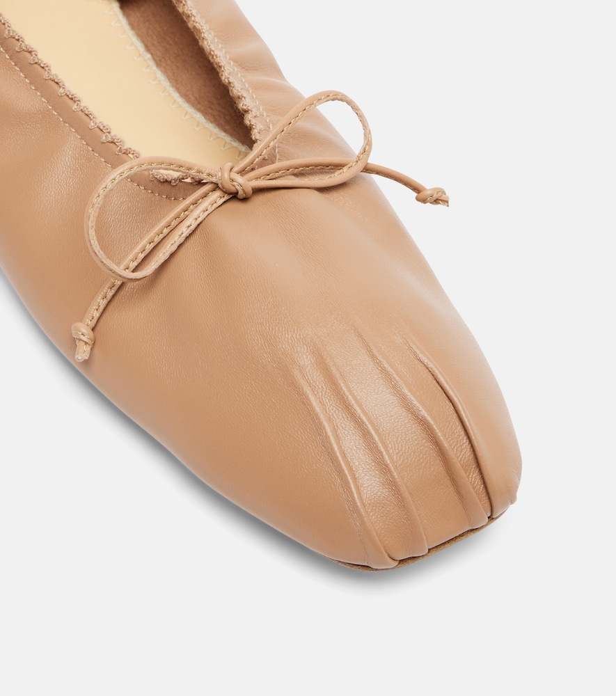  Magda Butrym Magda Butrym Leather Ballet Flats 