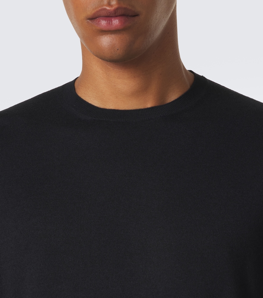 Cashmere And Sweater