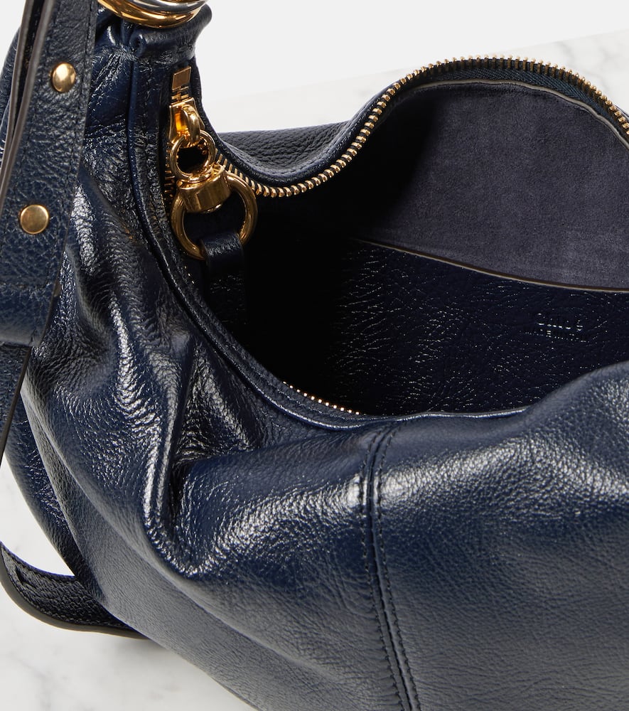 Chloé Small Bracelet Hobo Bag In Grained Leather In Black