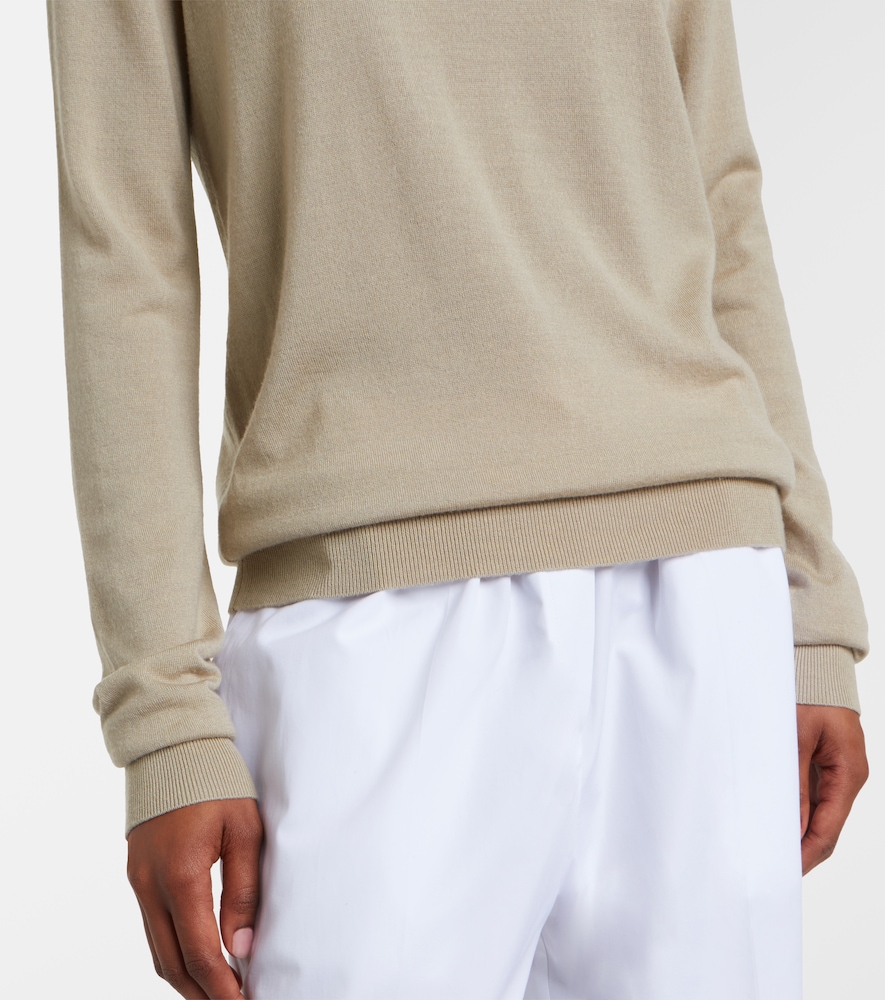 Cashmere And Sweater