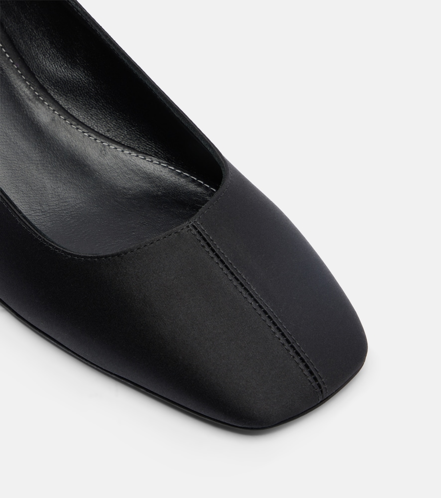  Toteme Toteme Satin Pumps 