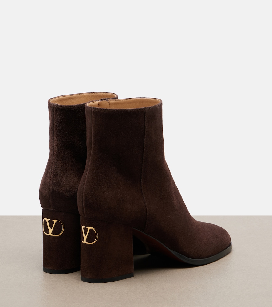  Valentino Garavani Valentino Garavani Fawcette Vlogo Suede Ankle Boots 
