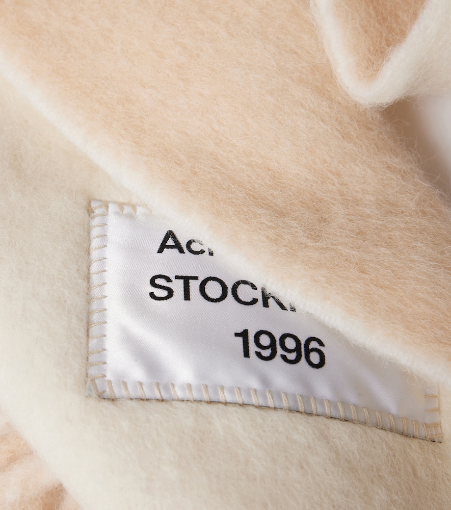  Acne Studios Acne Studios Logo Fringed Alpaca And Wool-blend Scarf 