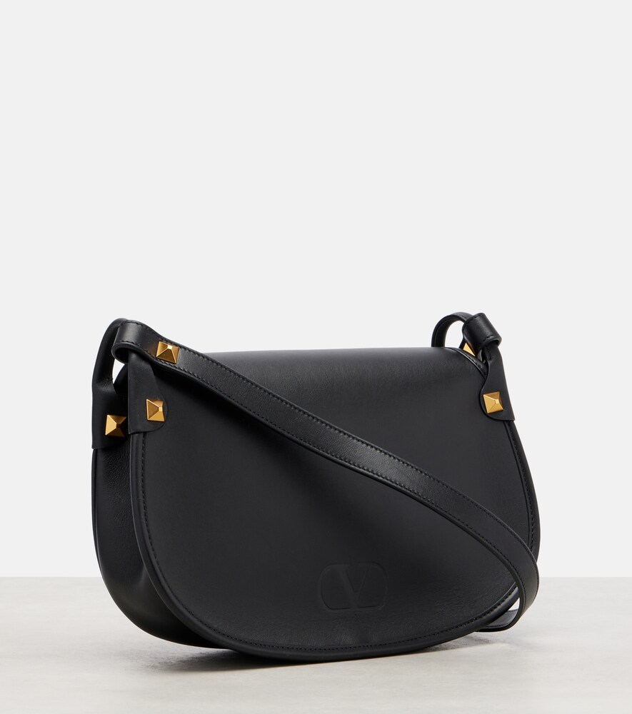  Valentino Garavani Valentino Garavani Flaneuse Rockstud Medium Leather Crossbody Bag 