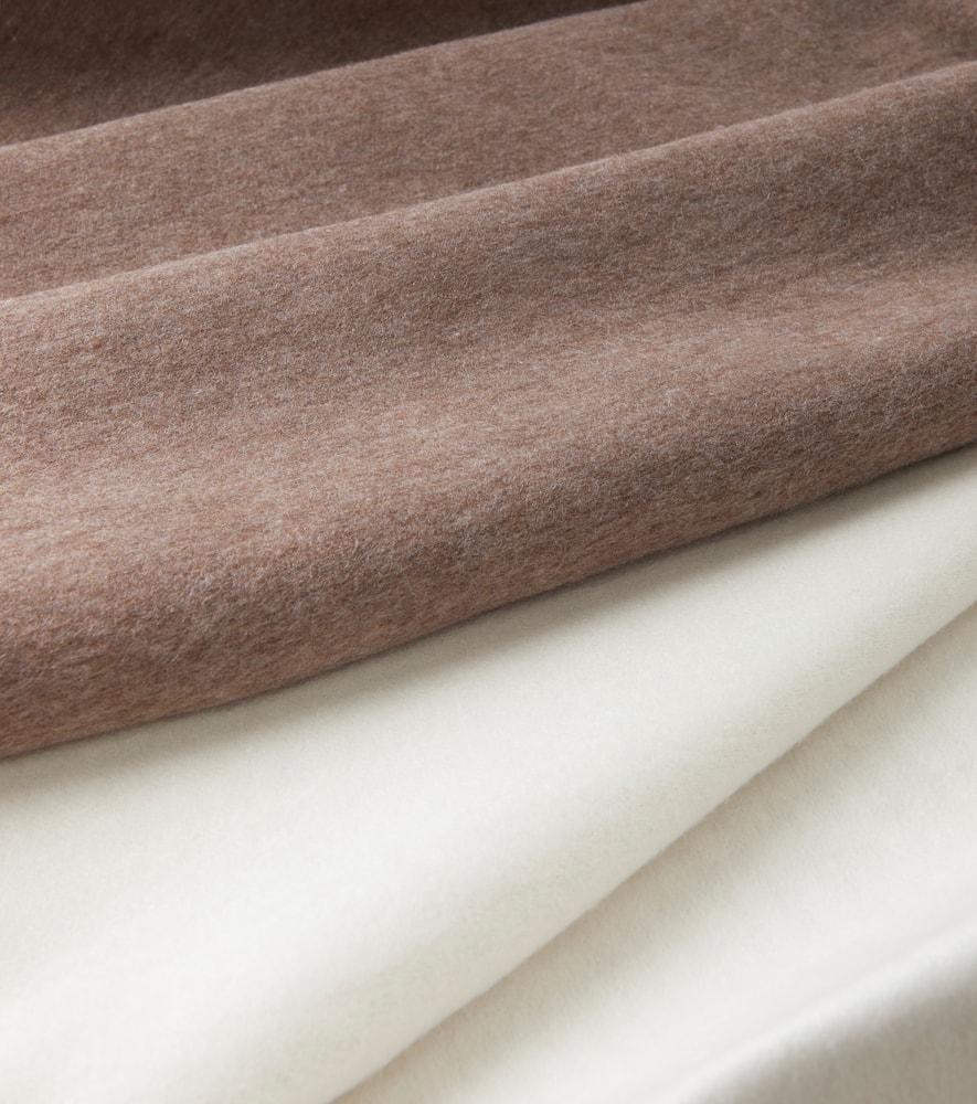 Brunello Cucinelli Silk Blanket In Sand