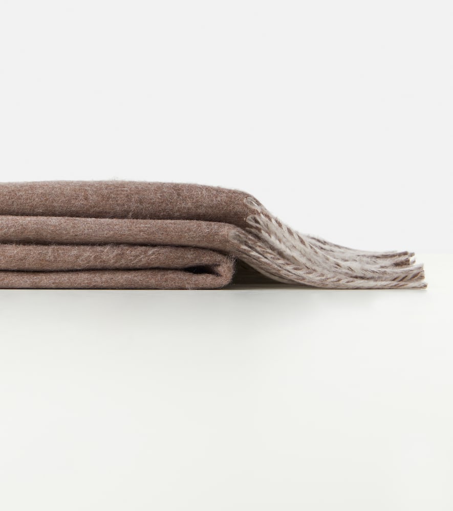 Brunello Cucinelli Silk Blanket In Sand