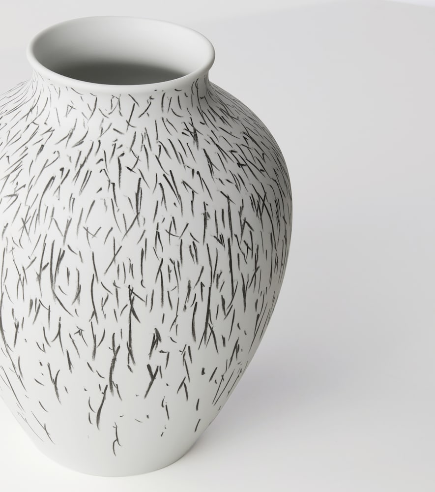 Post Scriptum curved 花瓶 by Formafantasma