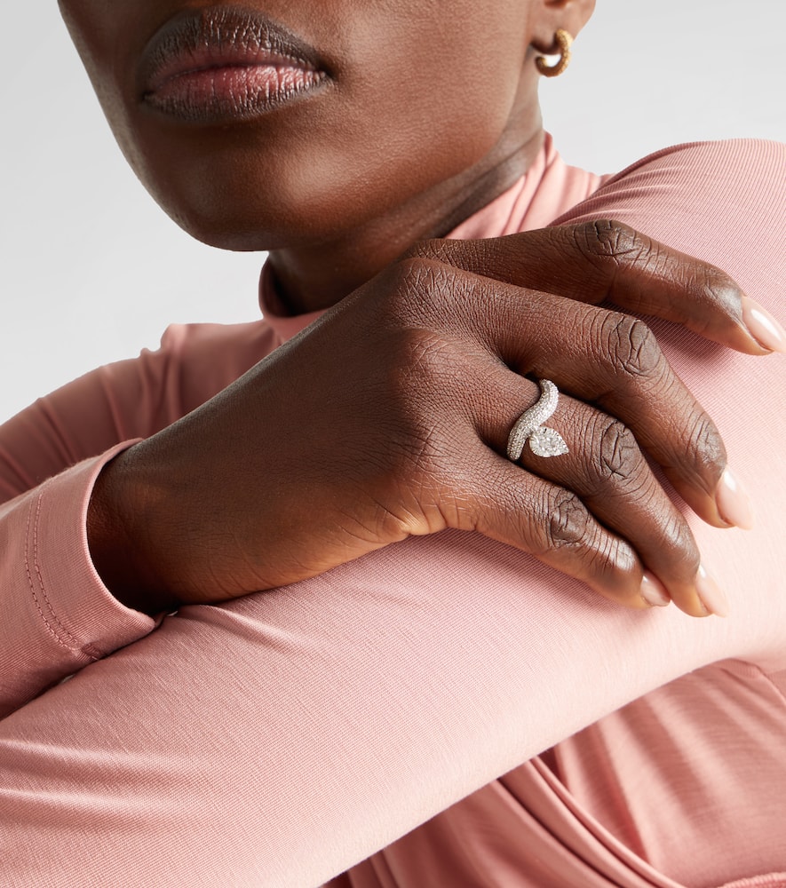 Persée Wave Alliance 18kt White Gold Ring With Diamonds In Metallic