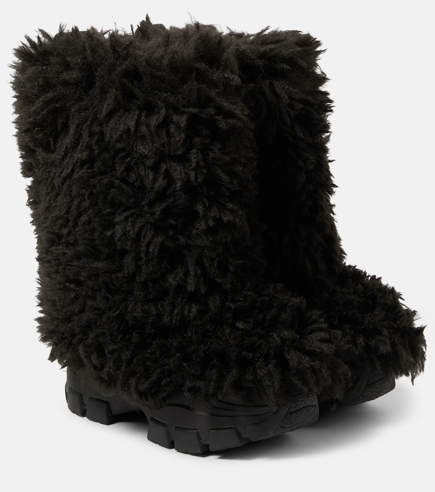 Goldbergh Bushy Faux Fur Snow Boots In Black