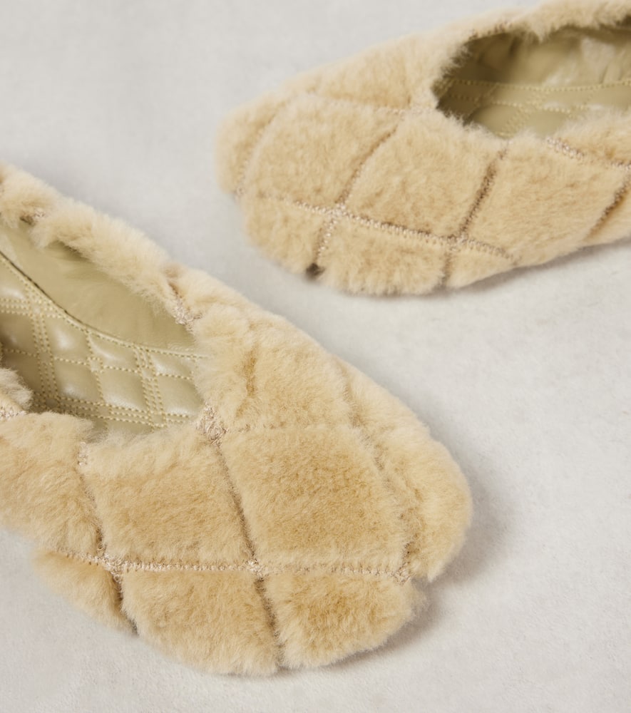 Burberry Baby Quilted Shearling Ballet Flats In Green