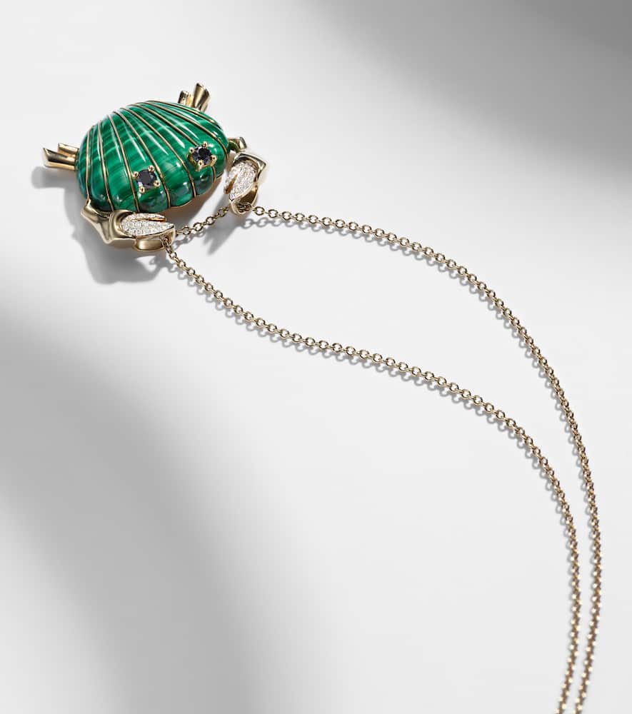 Yvonne Léon Crabe Coquillage 9kt Gold Pendant Necklace With Malachite And Diamonds In Gold