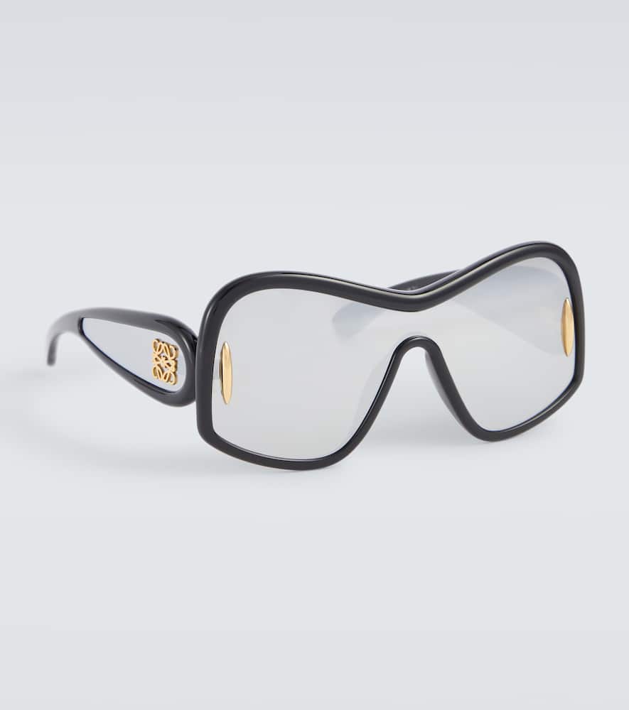 Loewe Lw 40131 I 01c Shield Sunglasses In Black