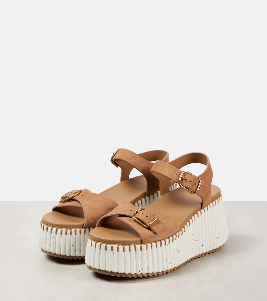 Chloé Platform Sandals With Textured Sole And Round Toe In Brown