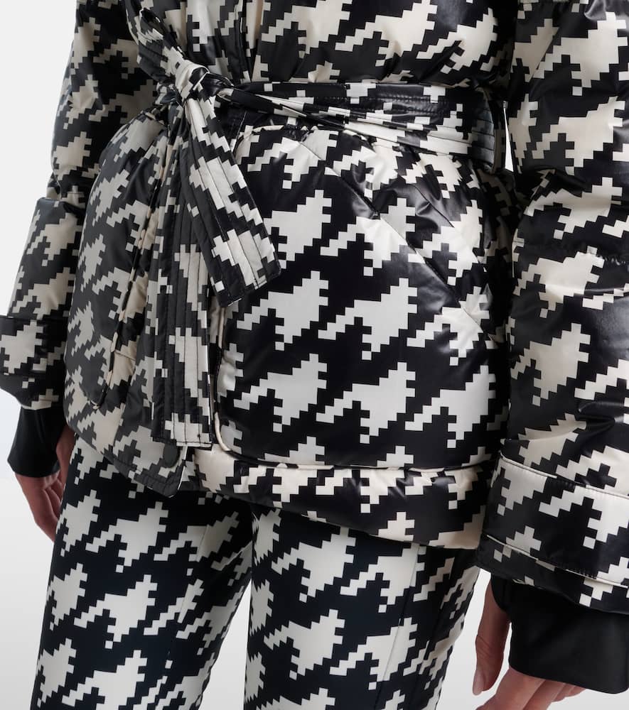 Perfect Moment Polar Belted Ski Jacket In Black