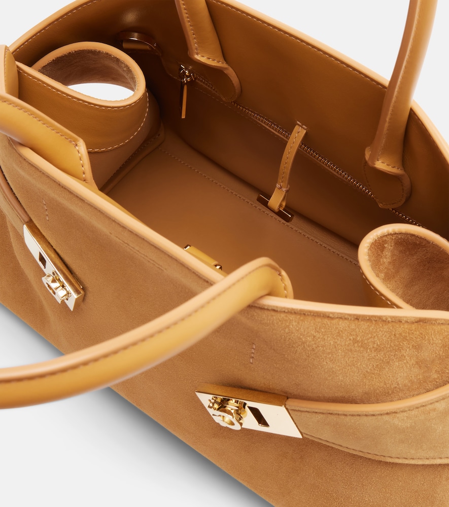  Ferragamo Ferragamo Hug Medium Suede Tote Bag 