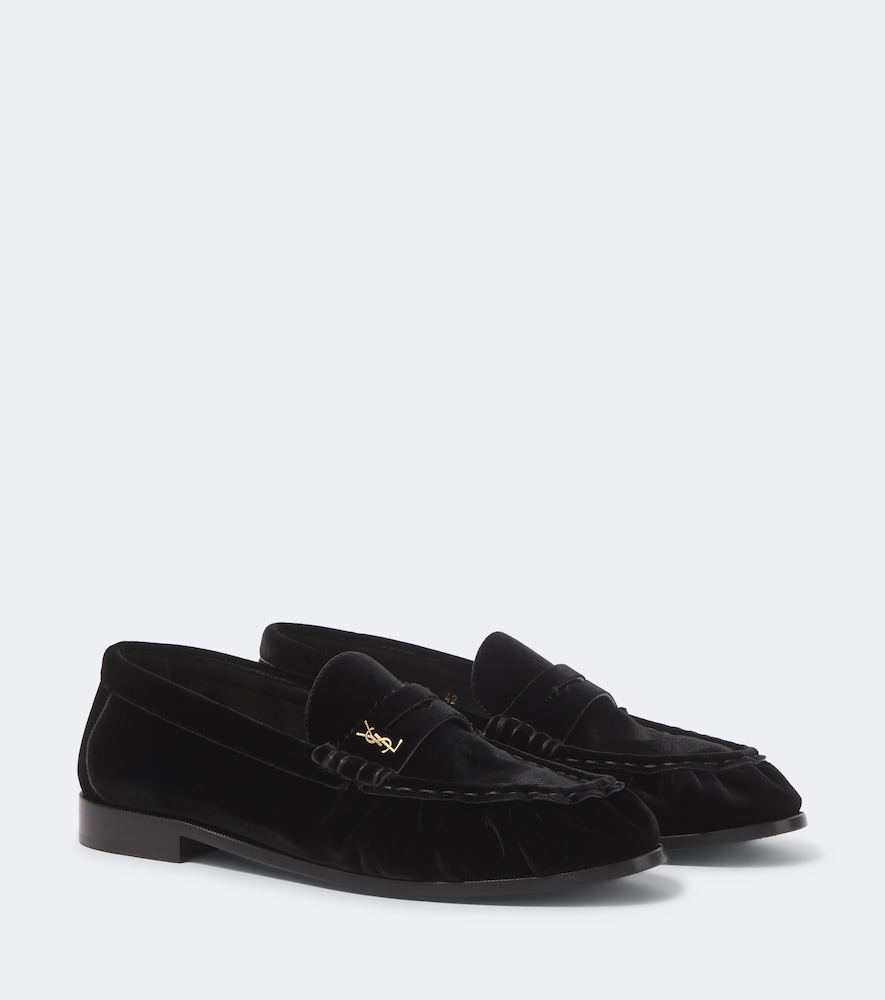 Saint Laurent Mocassins Le Loafer en velours 950 €