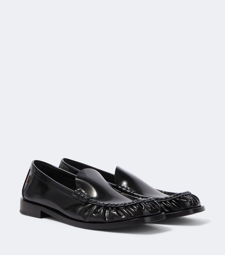 Saint Laurent Mocassins Theobald en cuir verni 1150 €