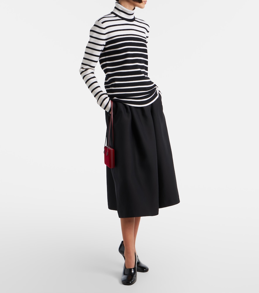  Toteme Toteme Striped Wool-blend Turtleneck Sweater 