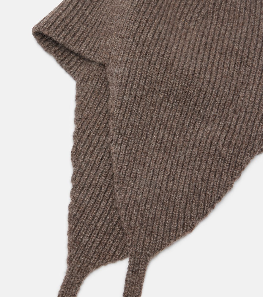 The Row Soizic Ribbed-knit Cashmere Hat In Neutral