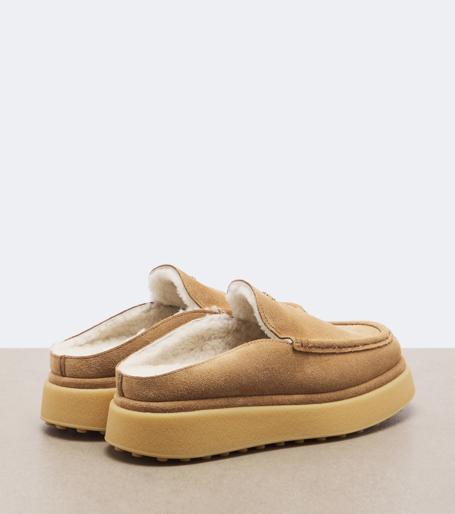 Gommino® Suede Platform Mules