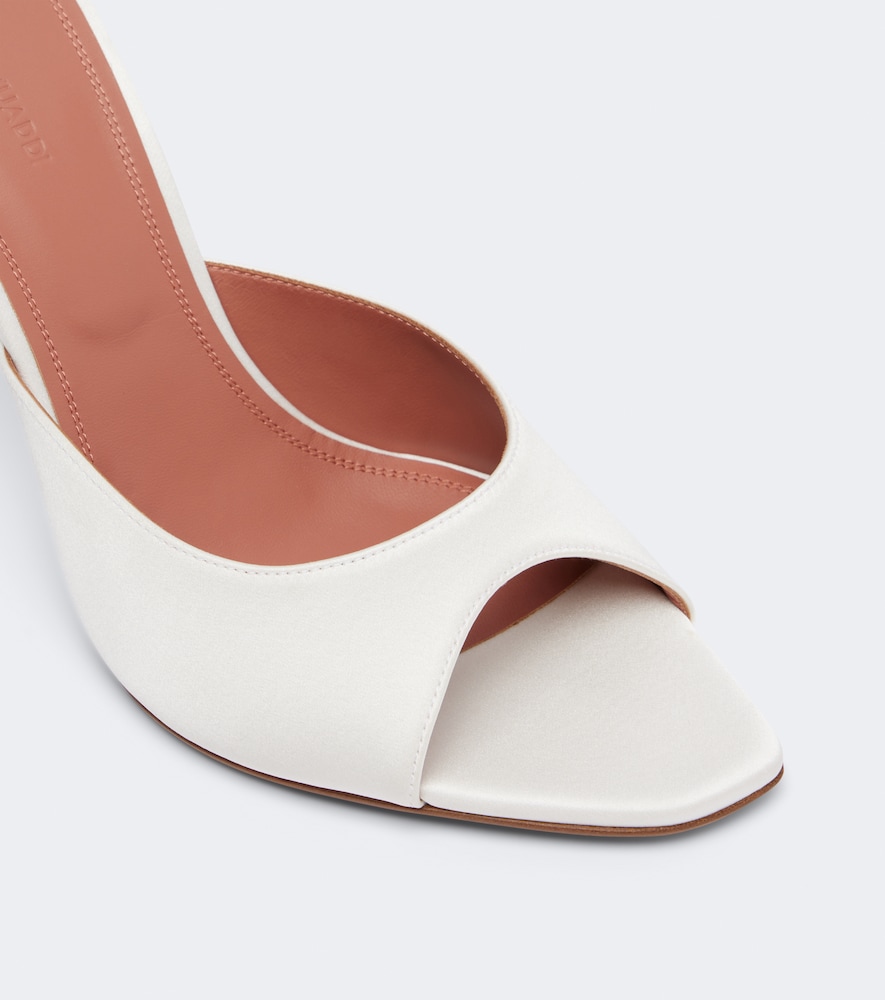 Alexa Mules