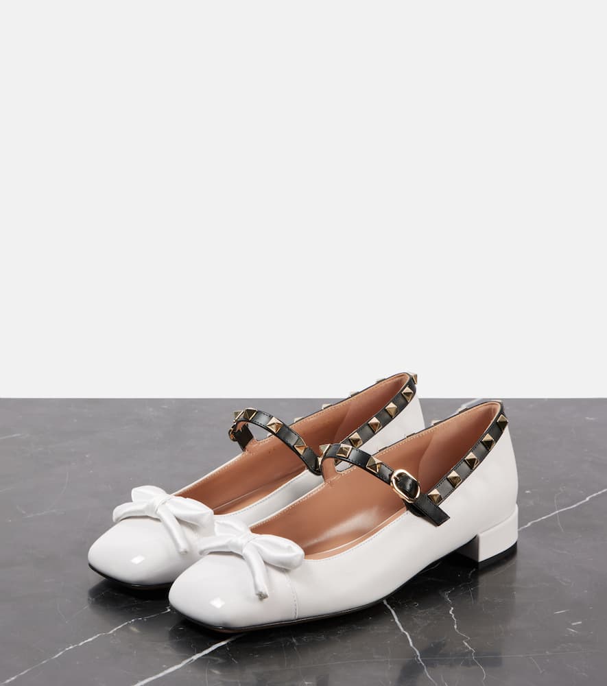 Valentino Mary-jane-ballerinas Rockstud Bow Aus Leder In Schwarz