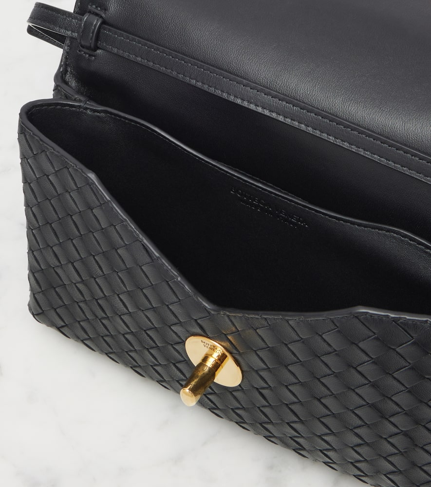 Bottega Veneta Knot Lock Intrecciato Leather Tote Bag In Black
