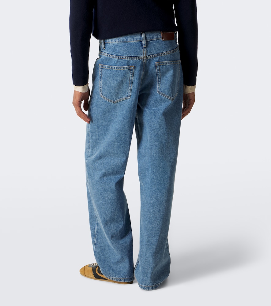 Wide-Leg Jeans