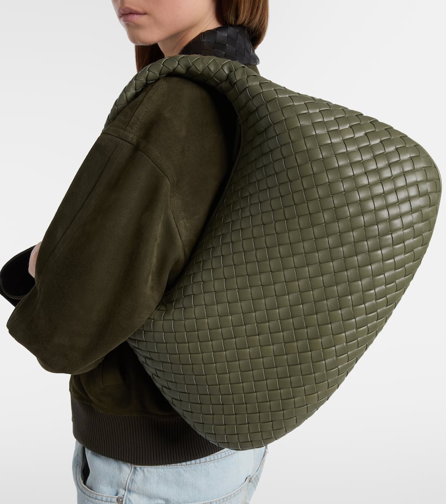 Bottega Veneta Veneta Intrecciato Medium Leather Shoulder Bag In Green