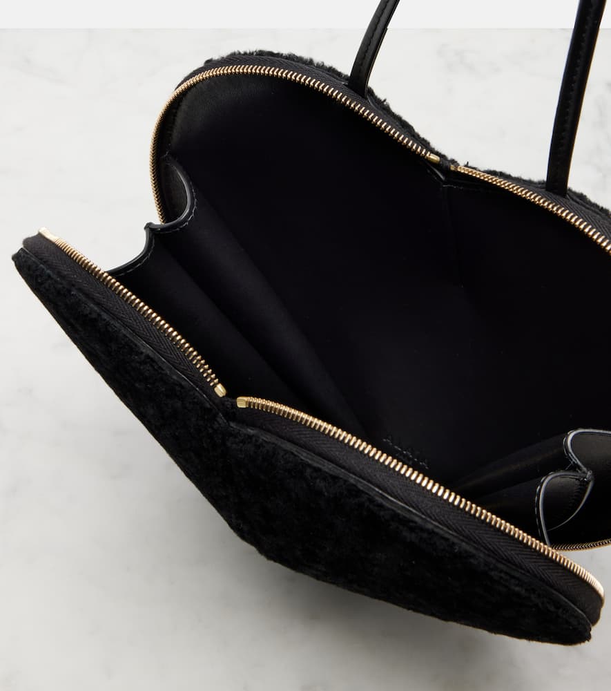 Alaïa Le Coeur Small Shearling Crossbody Bag In Black