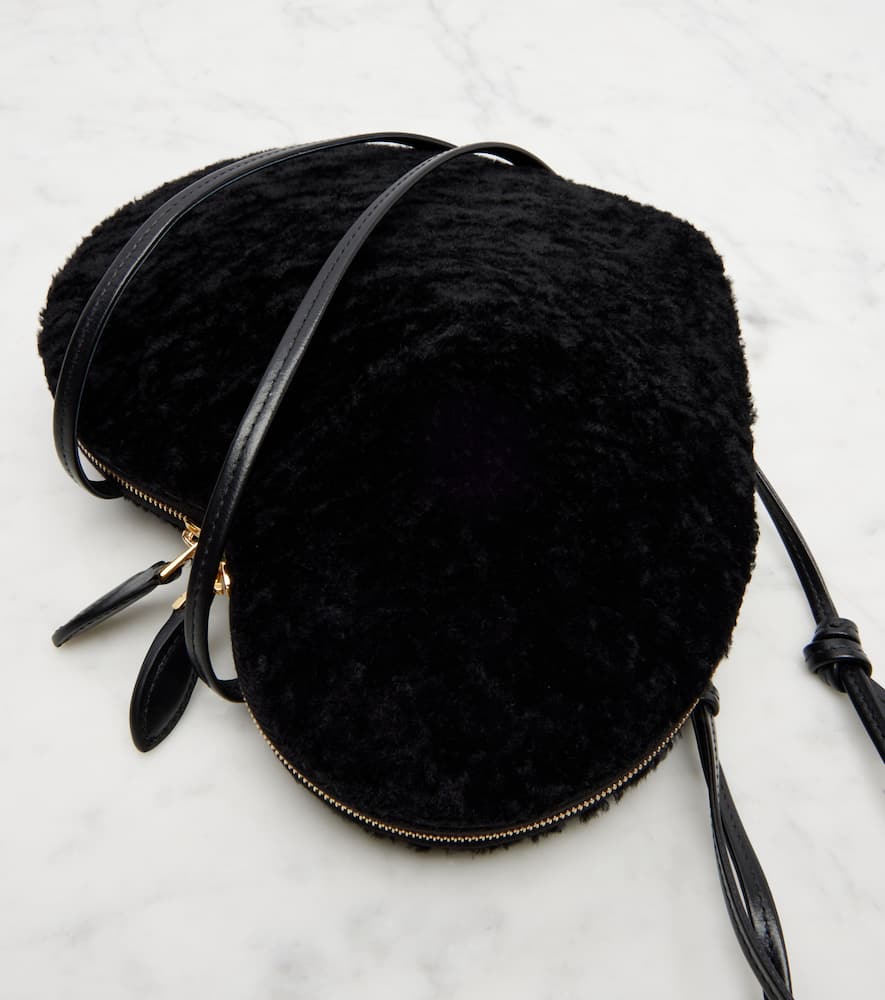 Alaïa Le Coeur Small Shearling Crossbody Bag In Black