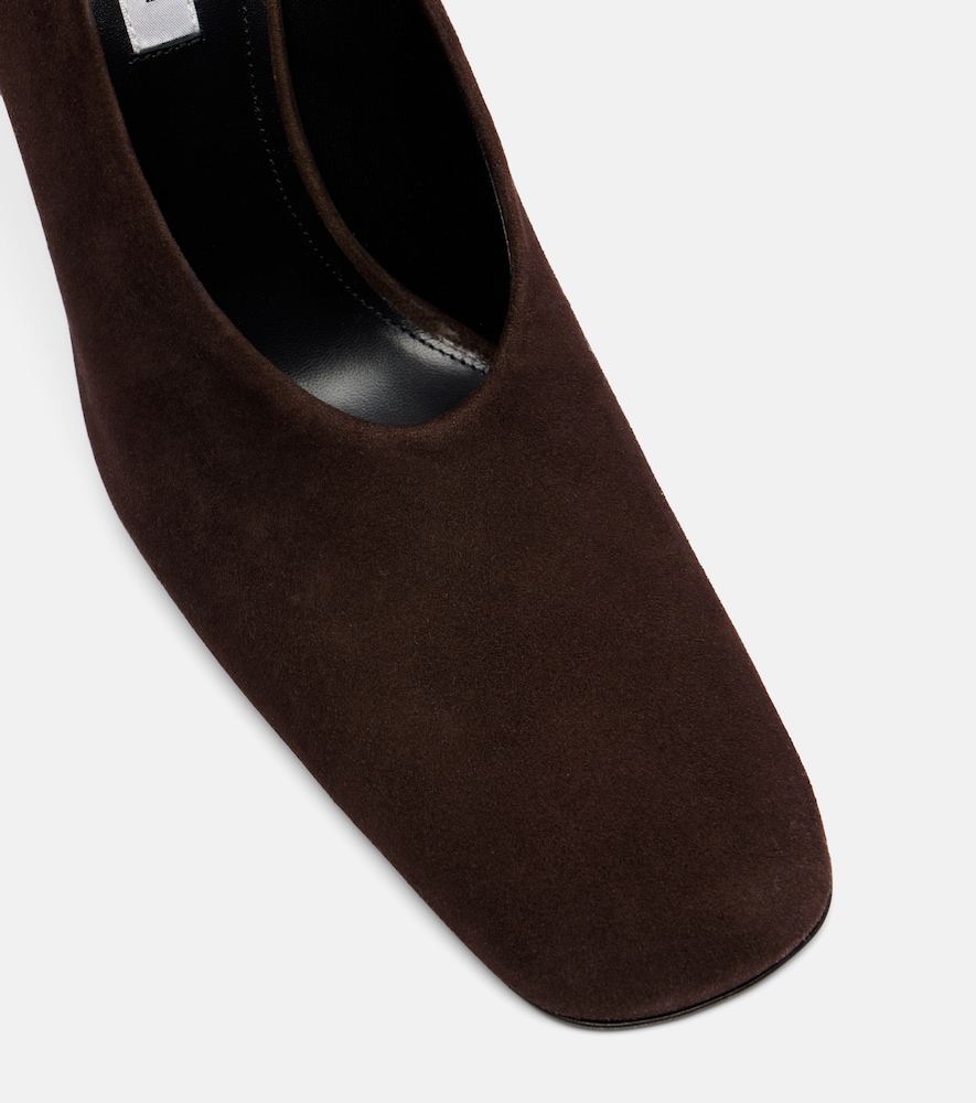  Victoria Beckham Victoria Beckham 100 Suede Pumps 