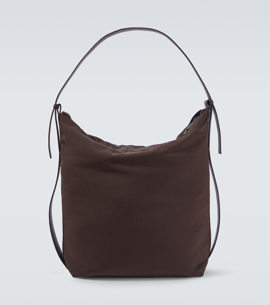Studio Nicholson Sac Airport 483 €