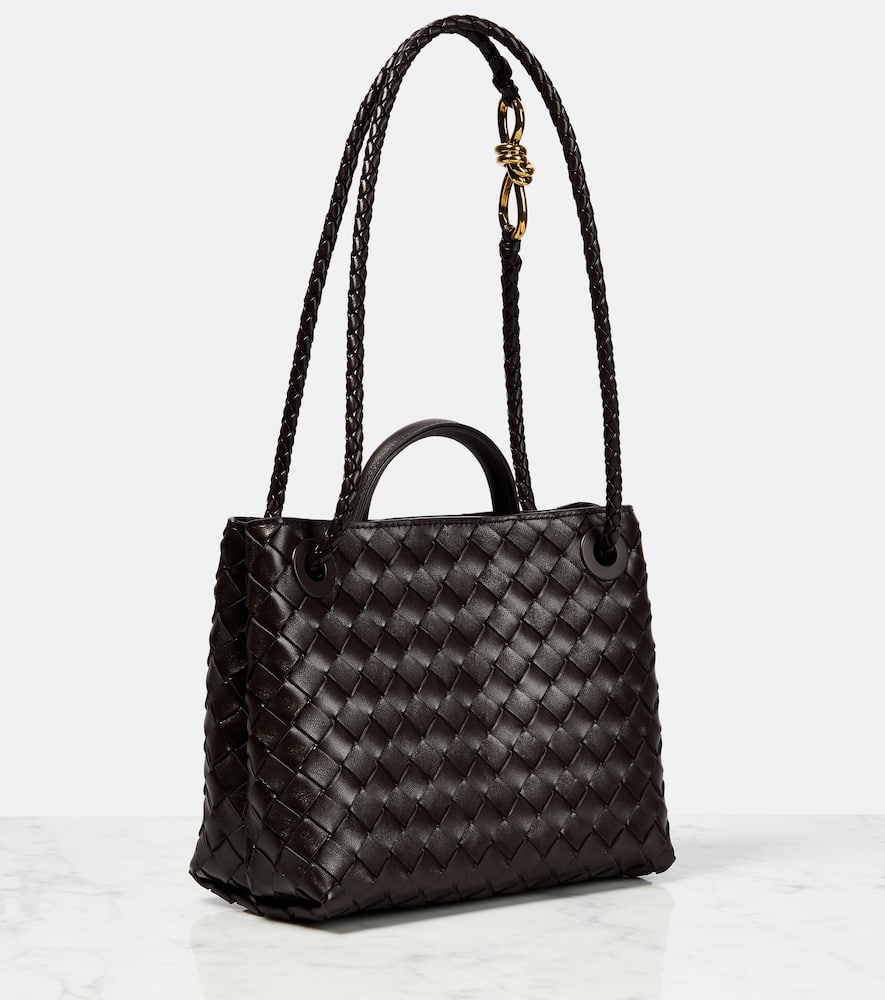 Bottega Veneta Andiamo Small Leather Tote Bag In Fondant-m Brass-fond