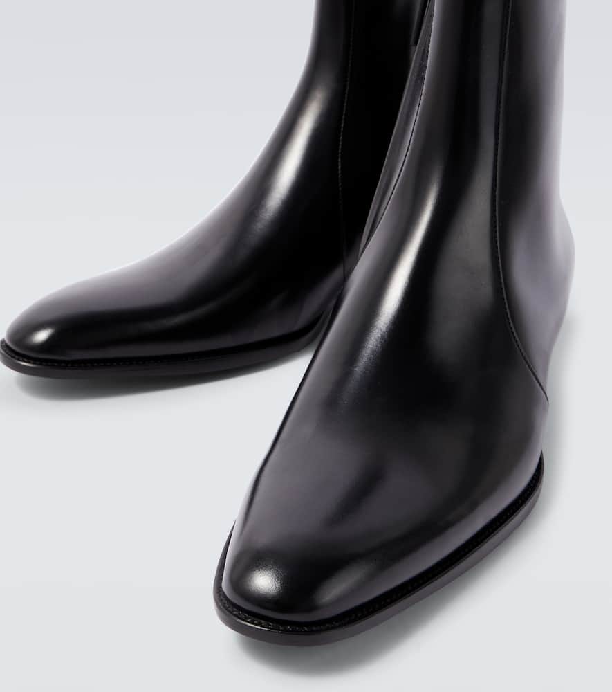 Saint Laurent Roman Boots In Smooth Leather In Black