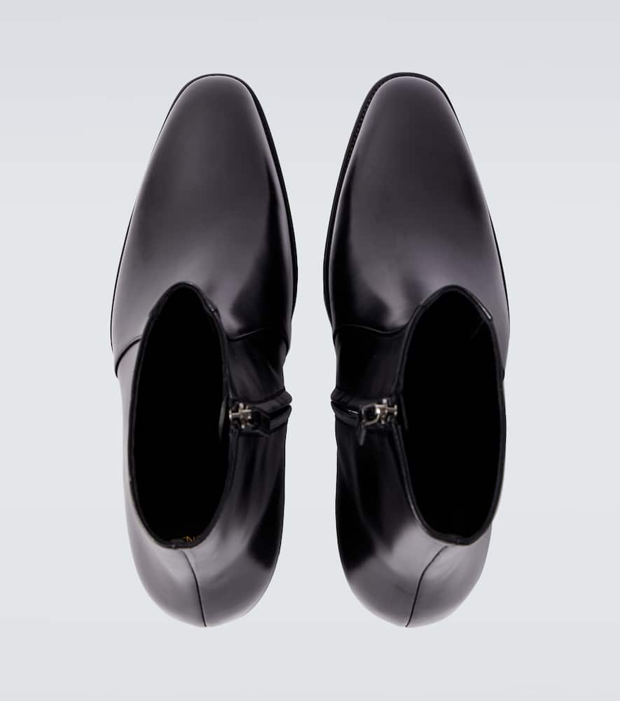 Saint Laurent Roman Boots In Smooth Leather In Black