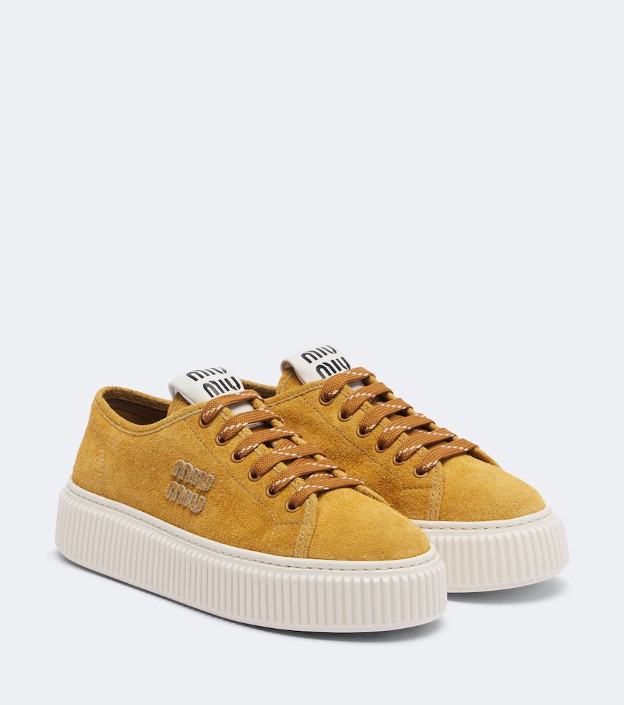 Plateau-Sneakers aus Veloursleder