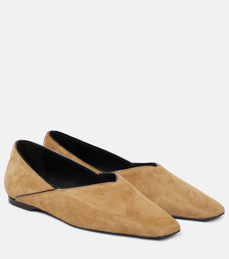 Totême The Everyday Flat Suede Ballet Flats In Beige