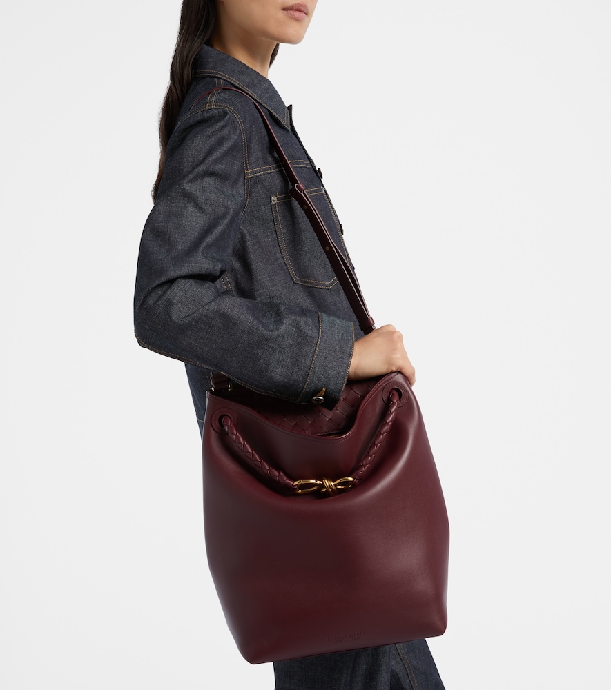 Bottega Veneta Andiamo Small leather bucket bag