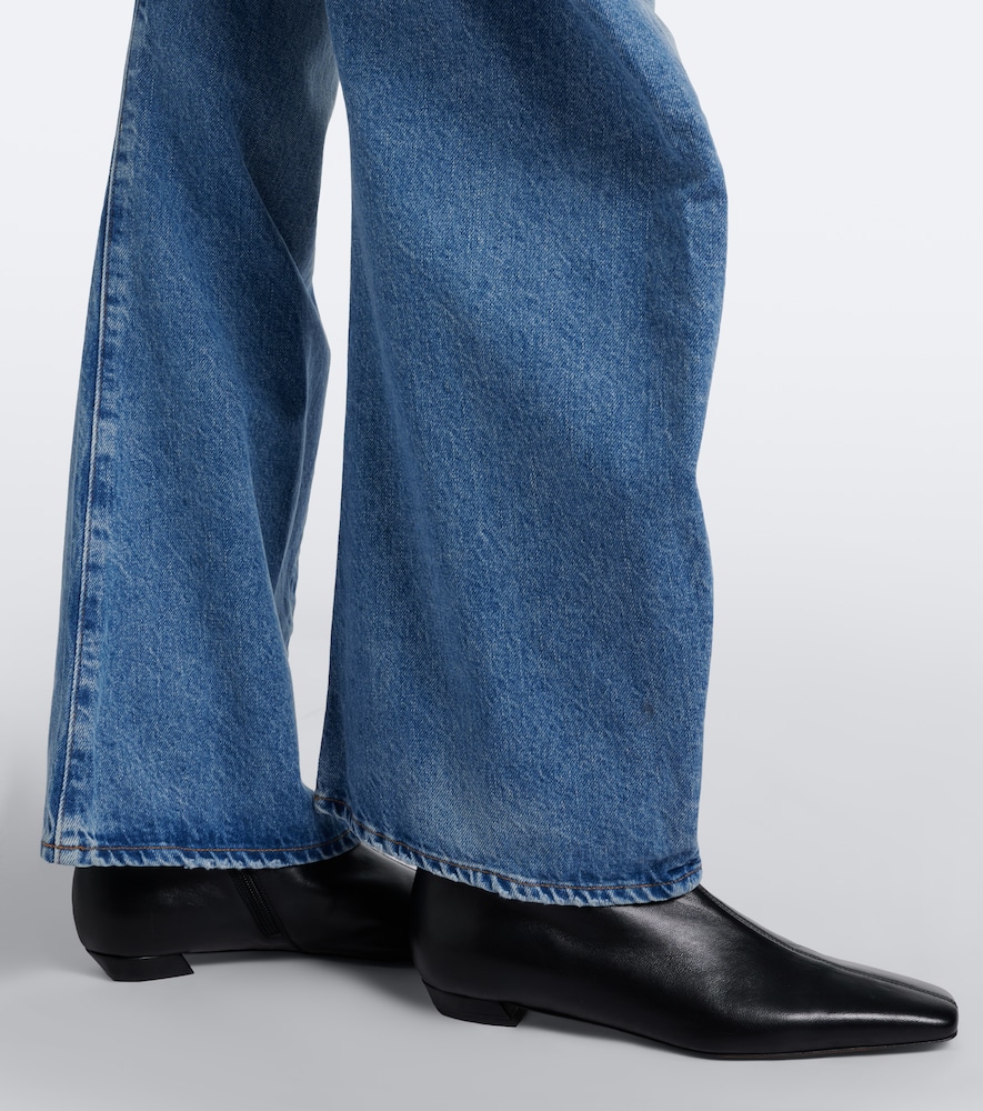 Spiral Faded Barrel-Leg Jeans
