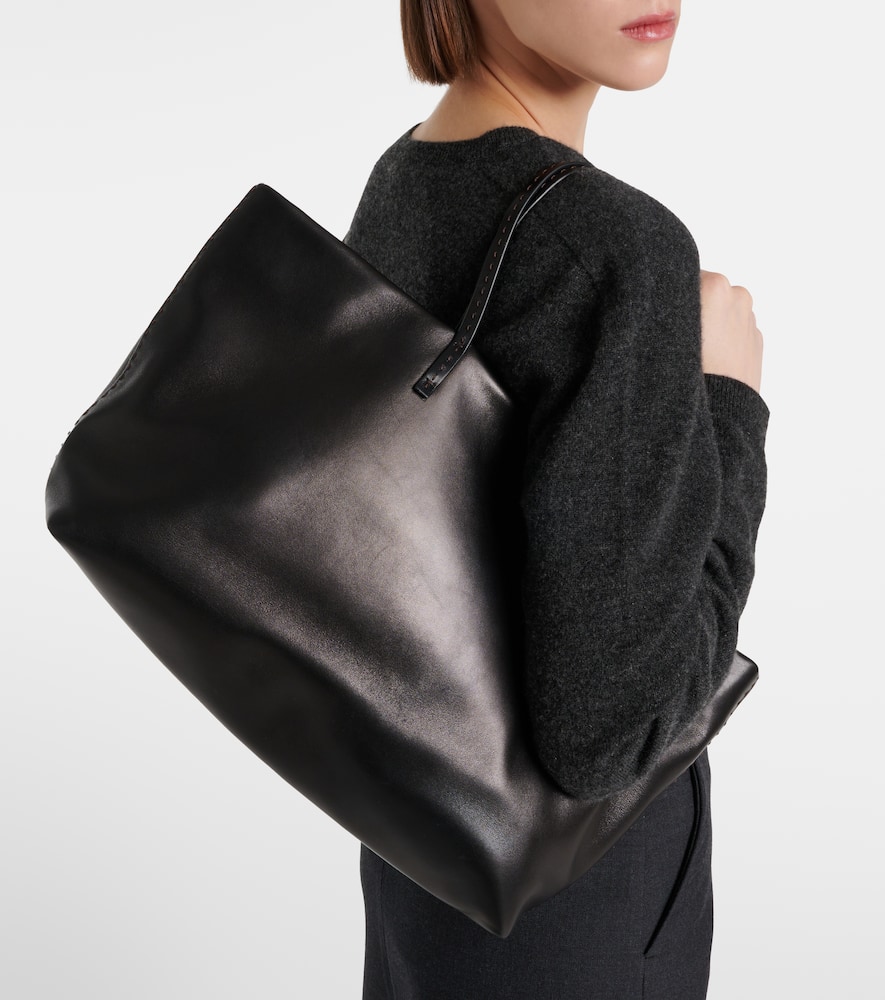 The Row Nuance Leather Tote Bag In Black