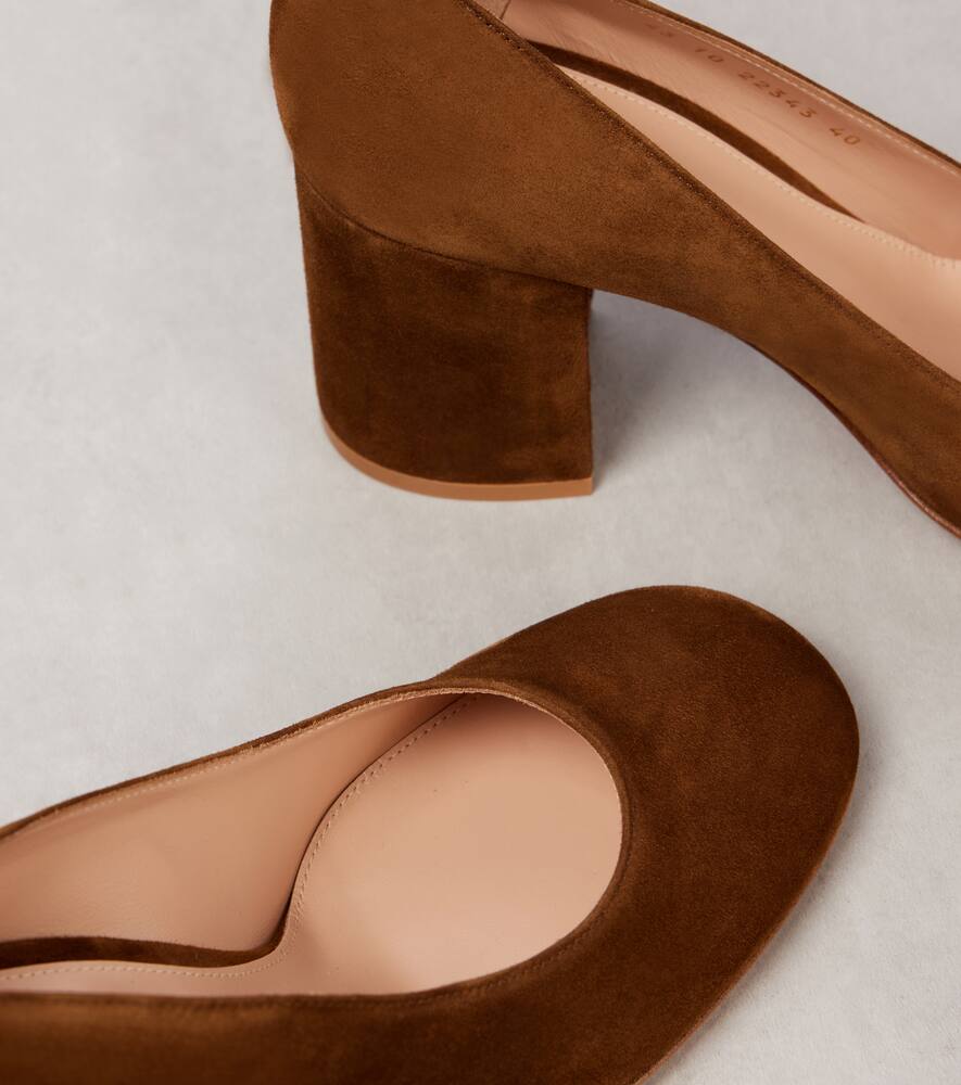 Gianvito Rossi Suede Pumps In Burgundy