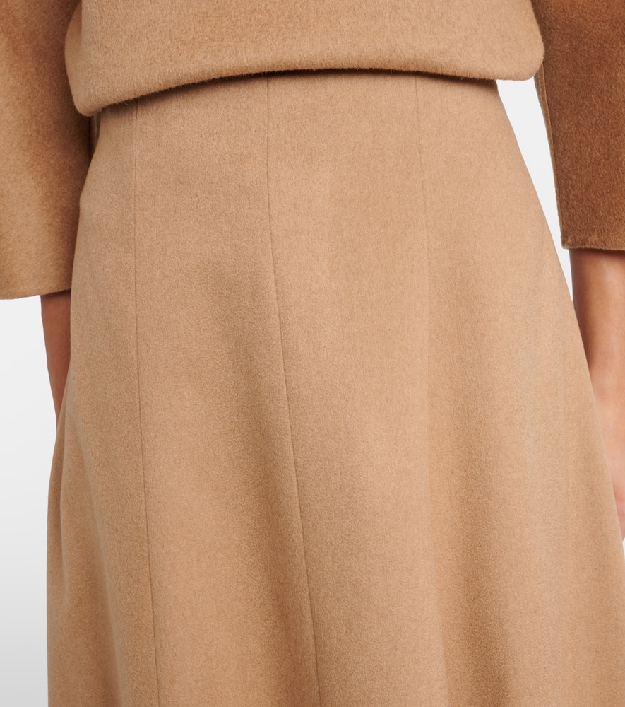 Max Mara Flared Midi Skirt Seam Detailing In Brown