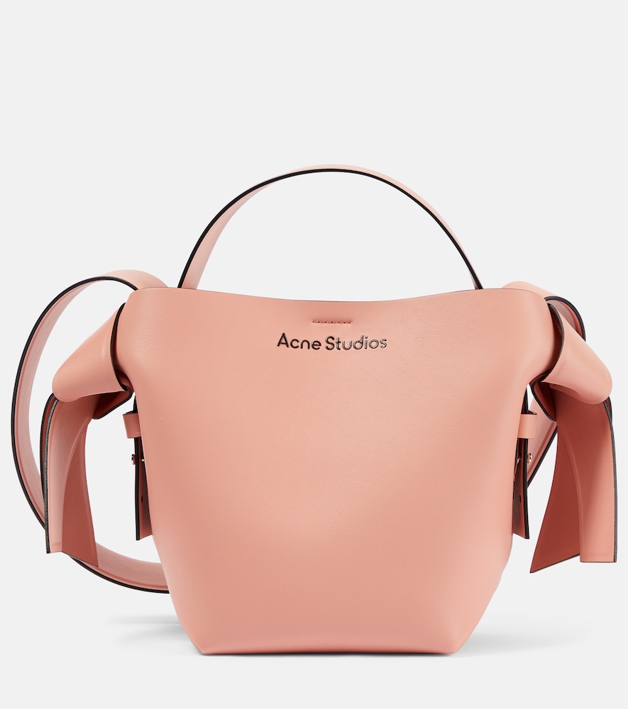 Acne Studios Sac bandoulire Musubi Mini en cuir 1150 €