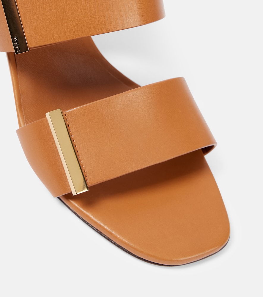 Tod's Strappy Leather Sandals In Brown