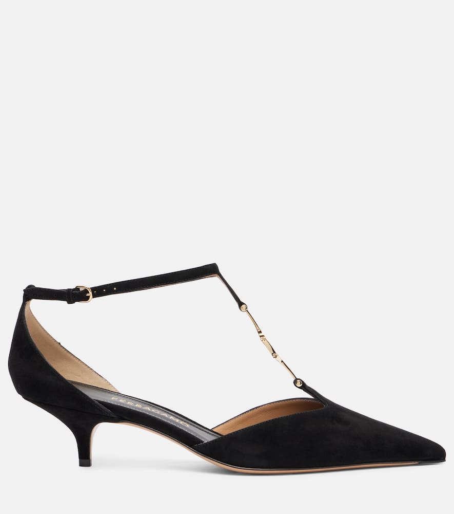 Ferragamo Traci 40 Suede Pumps In Black