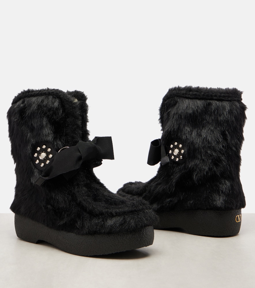  Valentino Garavani Valentino Garavani Ankle Boots Snowish 